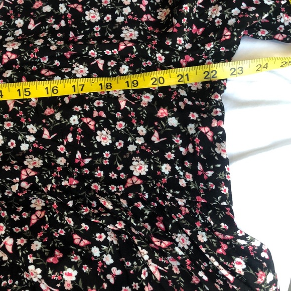 Love & Legend Floral Top - Picture 8 of 11